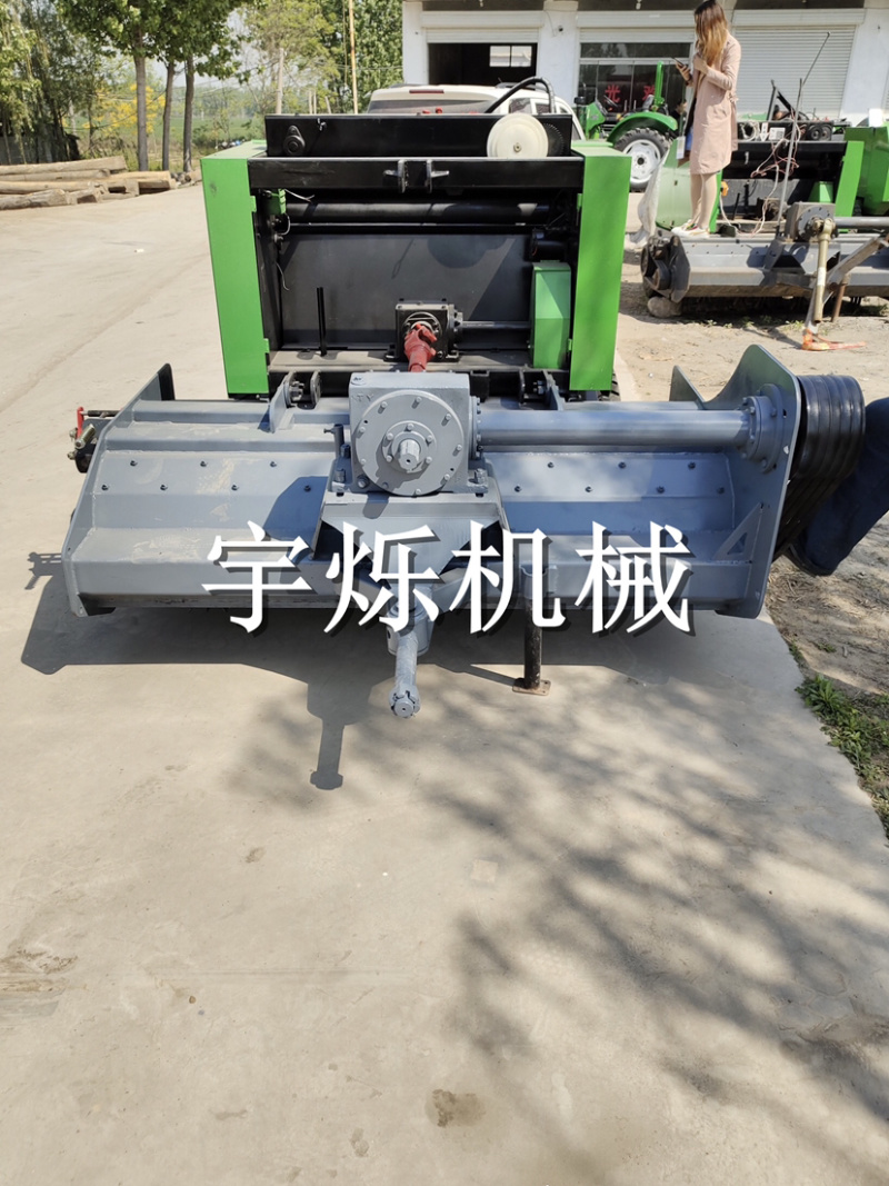 打捆机，秸秆打捆机，30马力以上就可带动粉碎揉丝滤土打捆