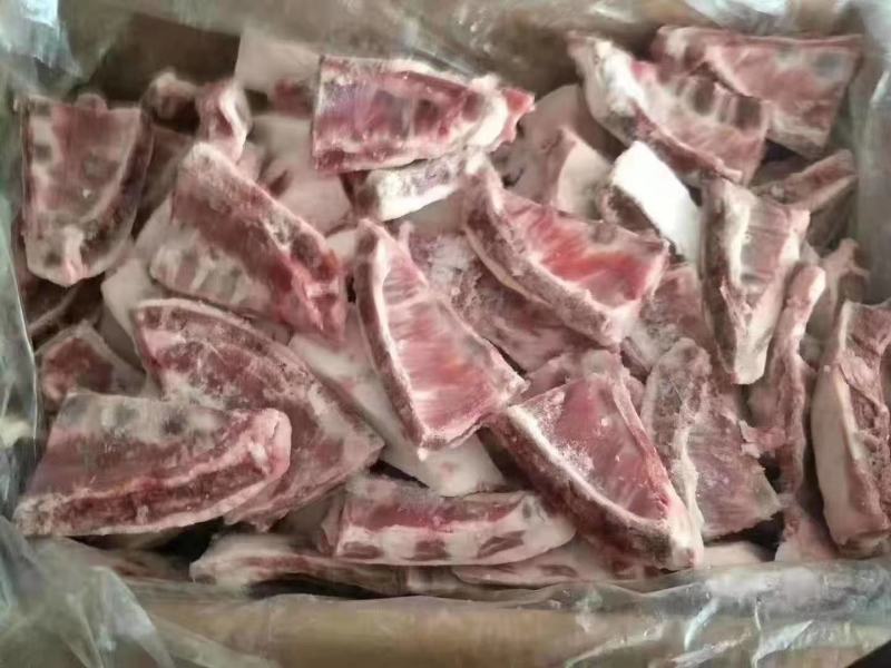 多肉羊胸口骨，羊三角排，40斤一件，适合红烧，酱烧