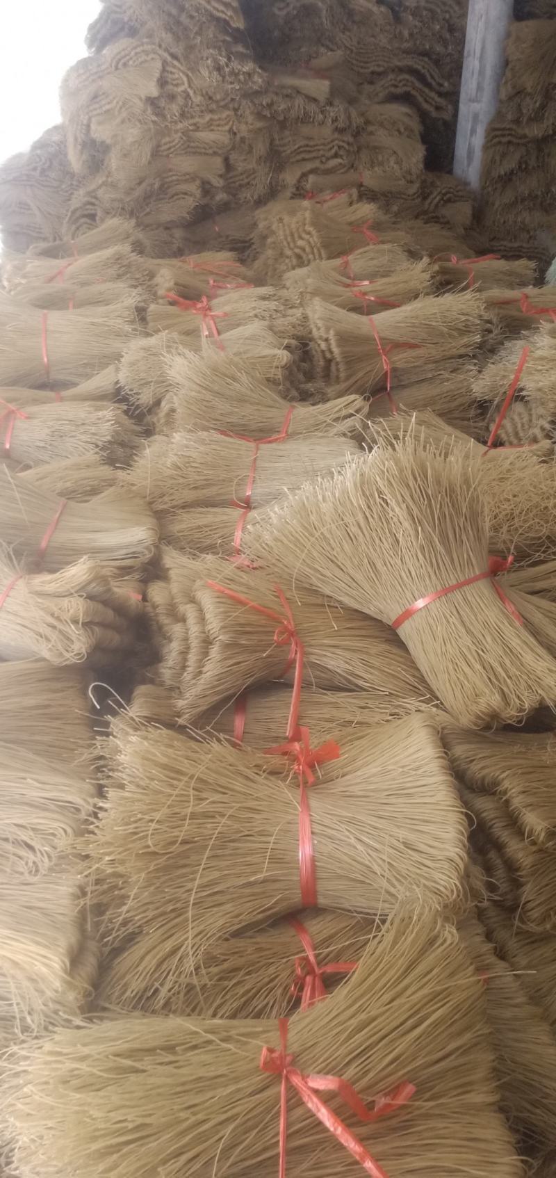 红薯粉条手工红薯粉条保质保量，量大价优