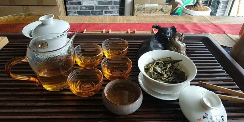 普洱茶，绿茶，晒红茶，大树茶