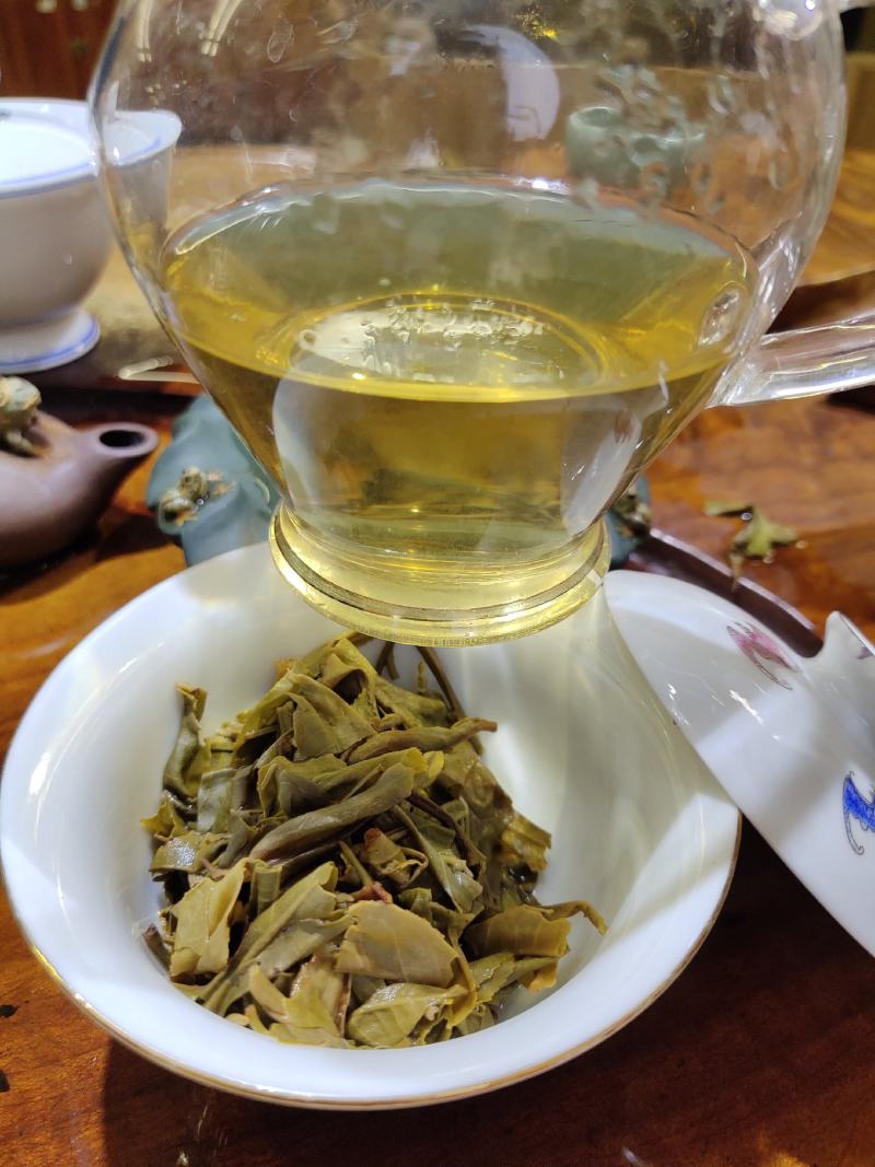 云南普洱生茶，2018年邦崴古树茶，茶气足，适合存放