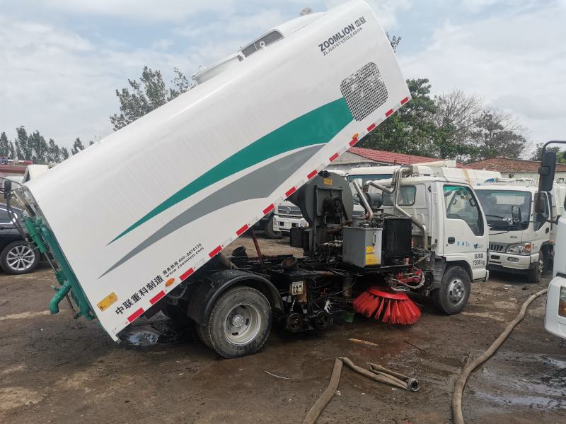低价转让道路洗扫车特种车