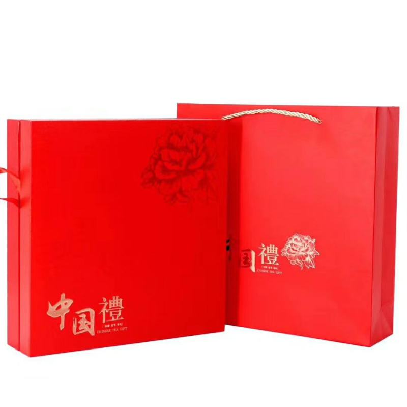 云南普洱茶饼特价批发8年金芽贡饼3年七子饼糯米香耐泡