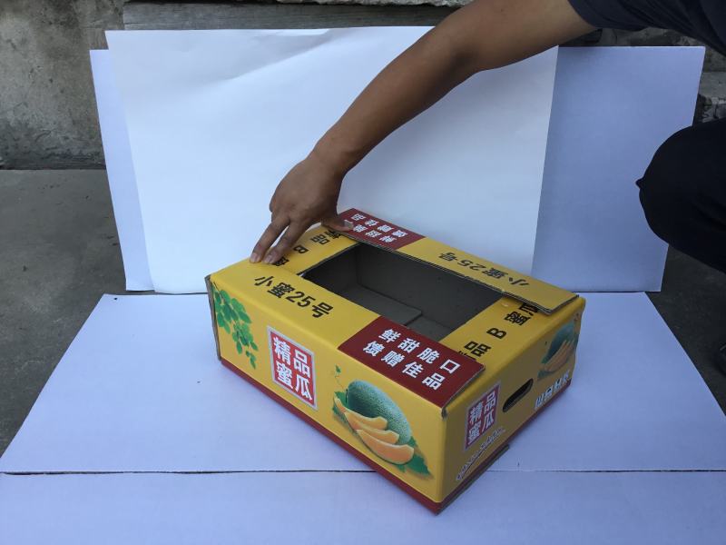 小蜜纸箱包装。西周蜜纸箱。哈密瓜包装。纯纸加重；石灰加重