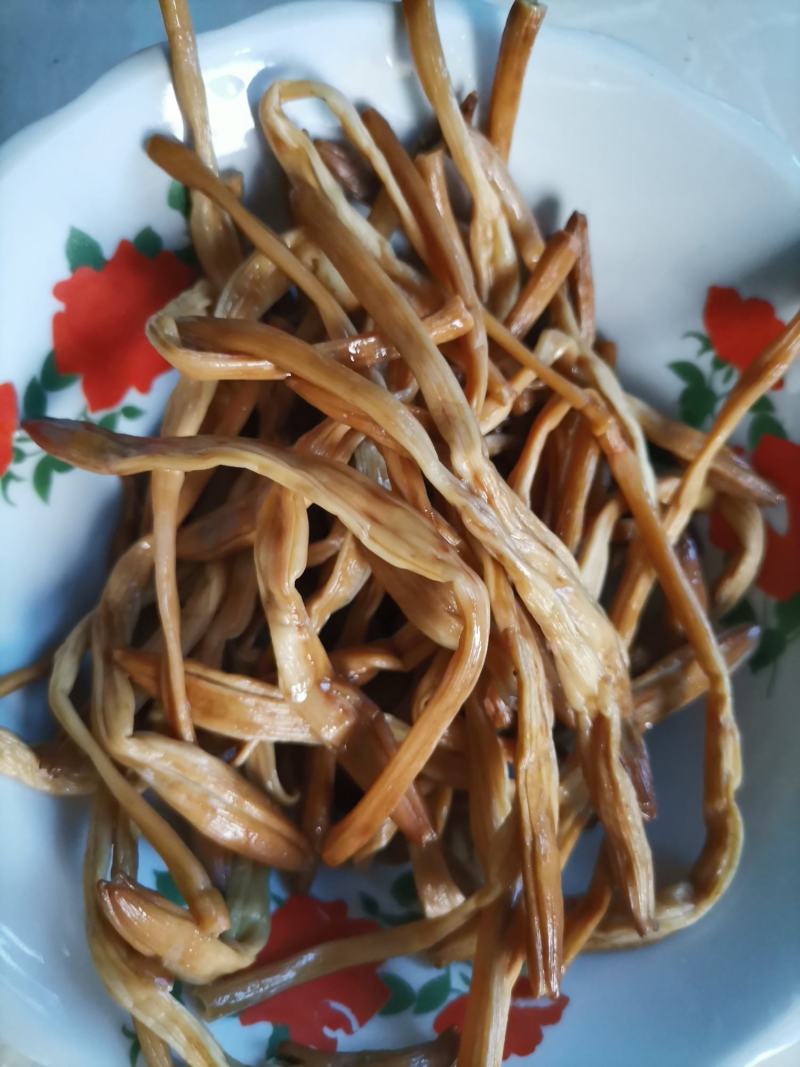 小锅蒸熟条无硫新鲜黄花菜金针菜干货500g包邮送礼佳品