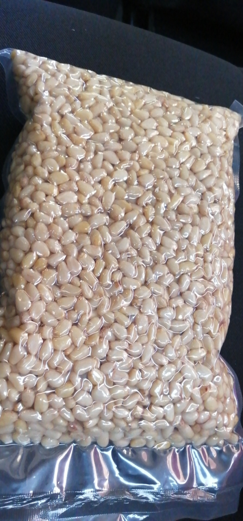 新鲜俄罗斯松子，高质量保证