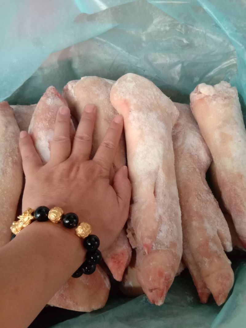 猪手脚源头价格，飞机场，饭店，学校食堂专用猪脚