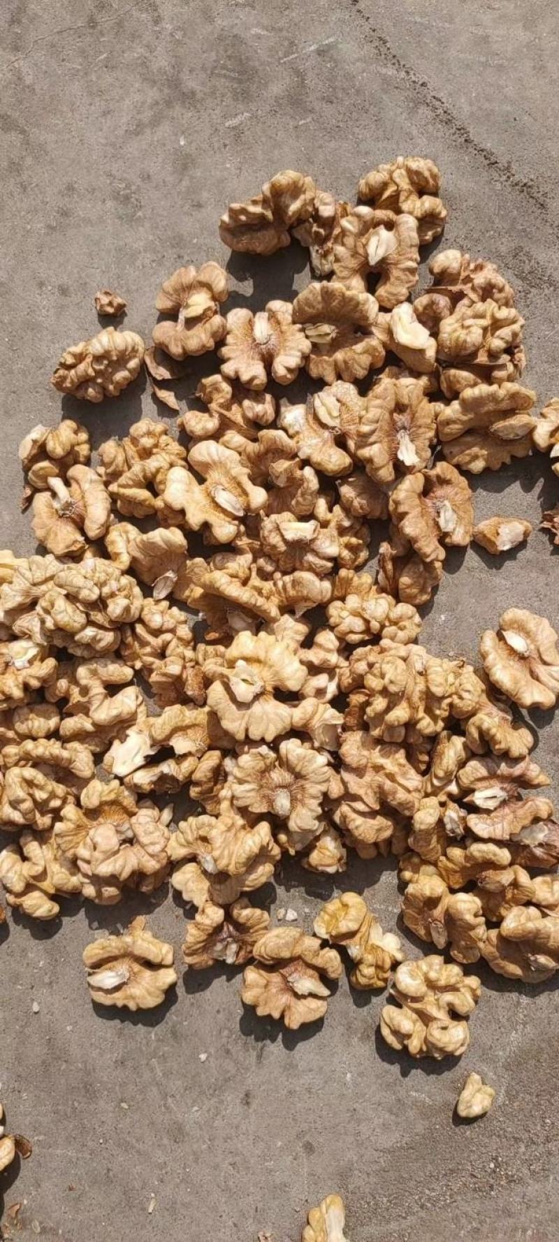 新货核桃仁上市了，欢迎新老客户订购！质量保证！价格优良！