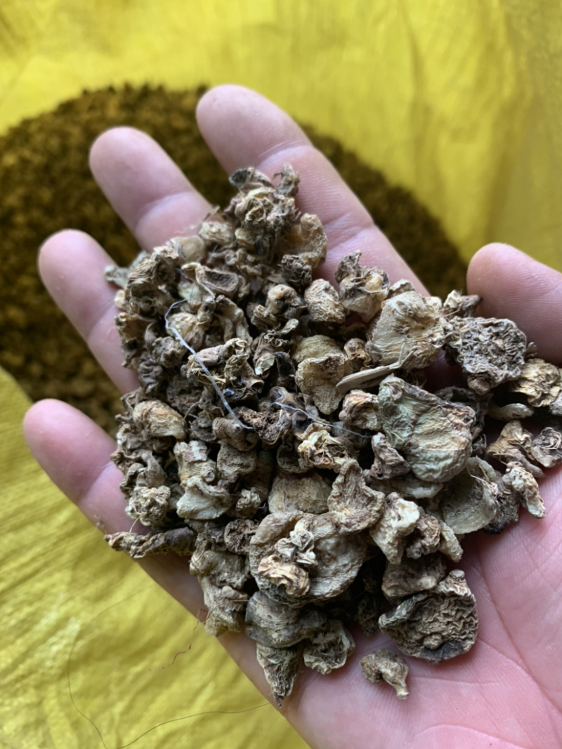 云南野生白芨蝴蝶白芨扁白芨云南特产20斤包邮