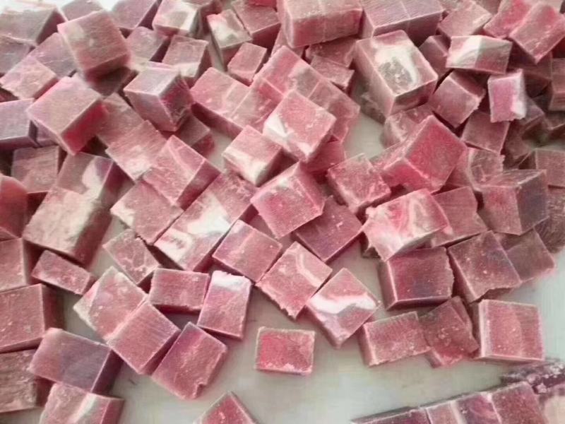 牛肉粒天天加工，每天都有新货，欢迎各位老板选购。