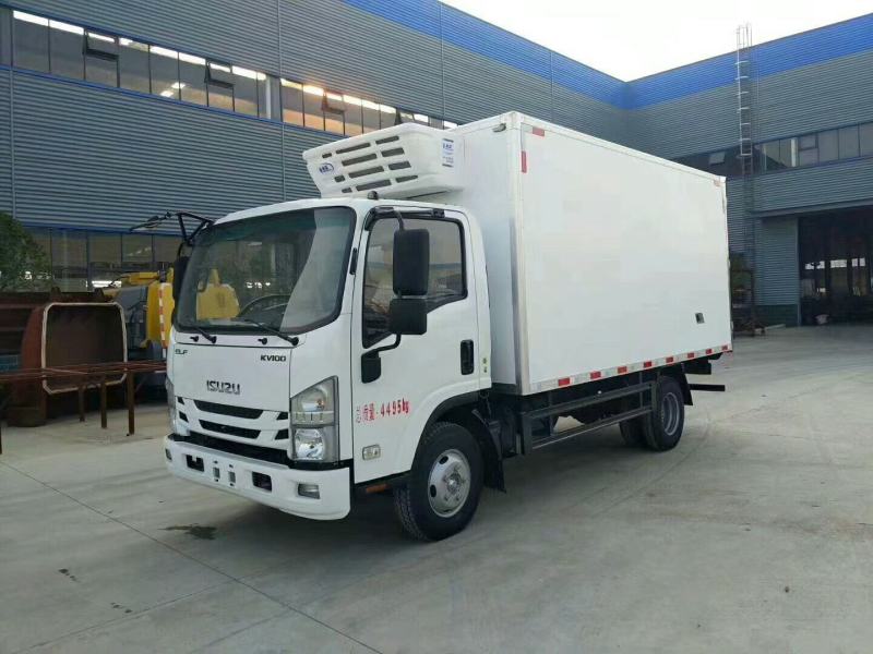 国六五十铃KV100冷藏车