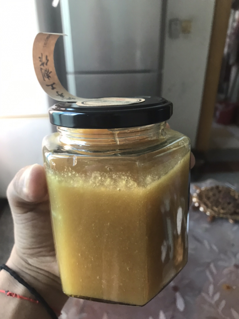 云南玉溪市元江县南溪村老高山自家土蜂蜜，散养