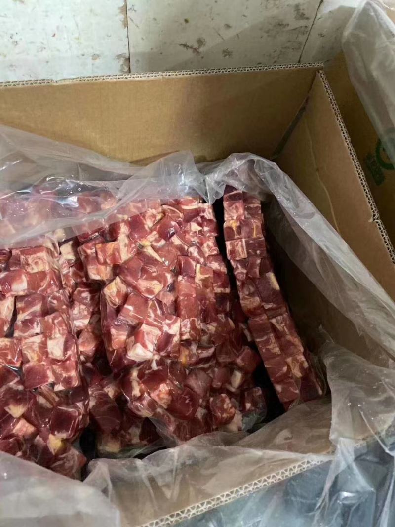 牛肉粒！厂家直销！！手续齐全！保证不散不碎！！