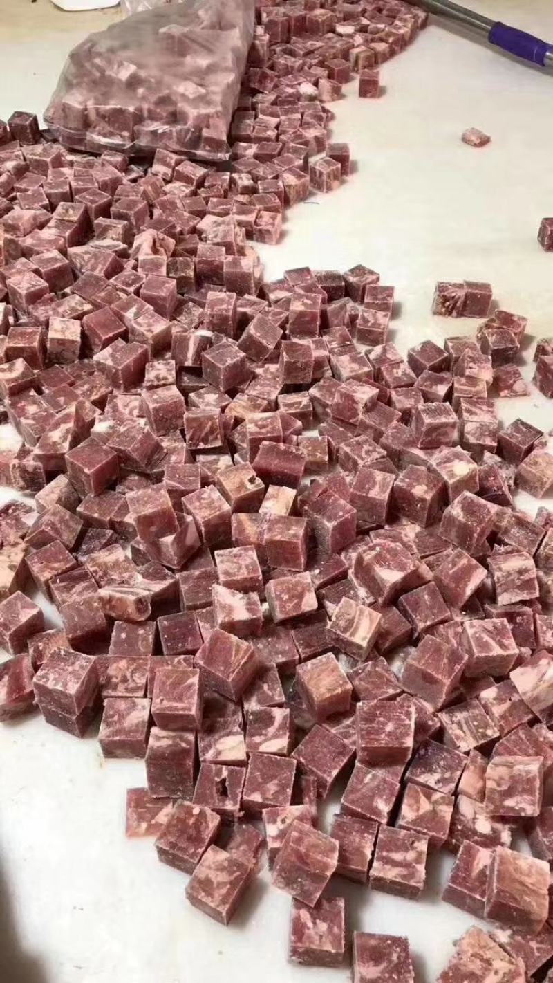 牛肉粒！厂家直销！！手续齐全！保证不散不碎！！