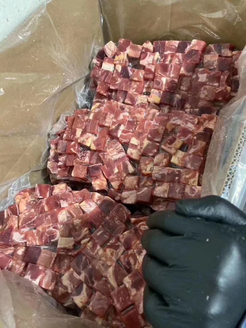 牛肉粒！厂家直销！！手续齐全！保证不散不碎！！