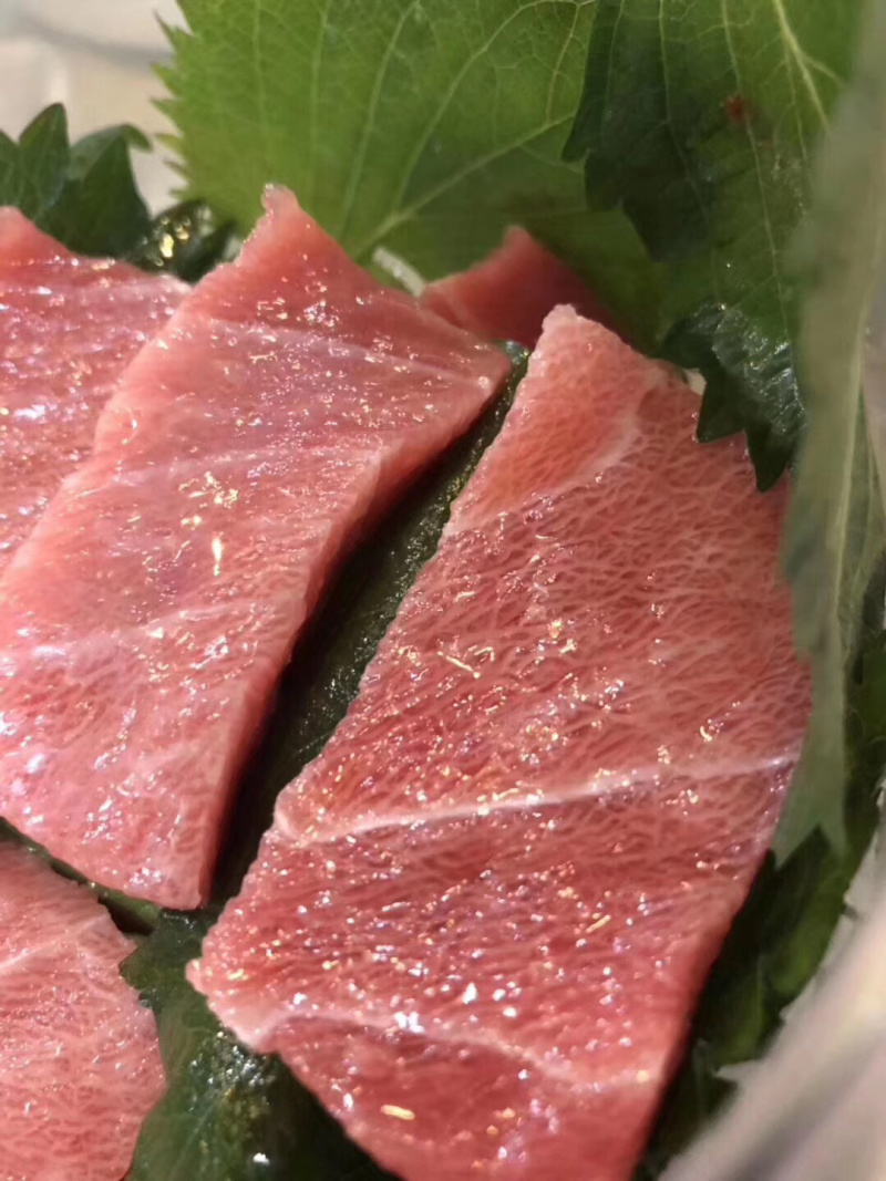 蓝鳍金枪大托天身肉。