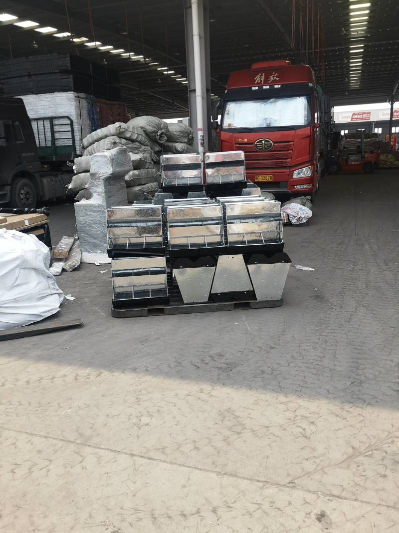 食槽猪食槽育肥料槽干湿两用料槽母猪食槽厂家直销