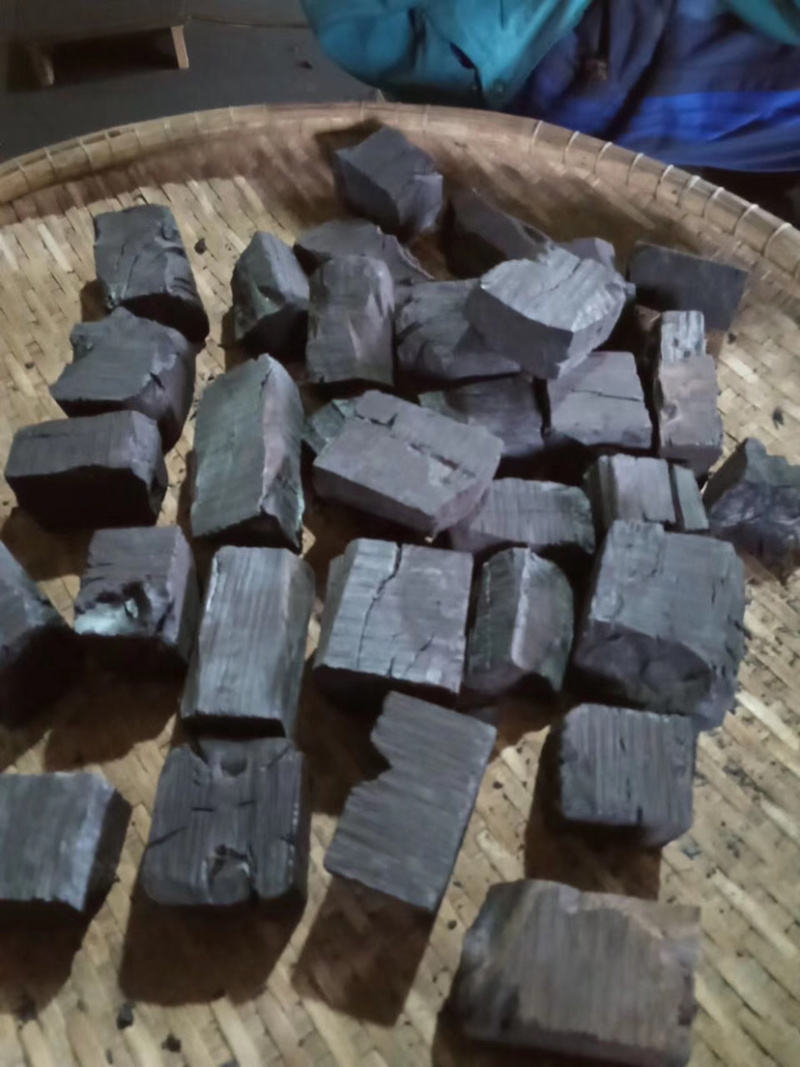 炭木炭烧烤炭老挝木炭工业木炭荔枝木碳原木木炭