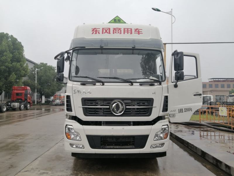 高顶东风天龙前四后八运油车已通过测试可定车