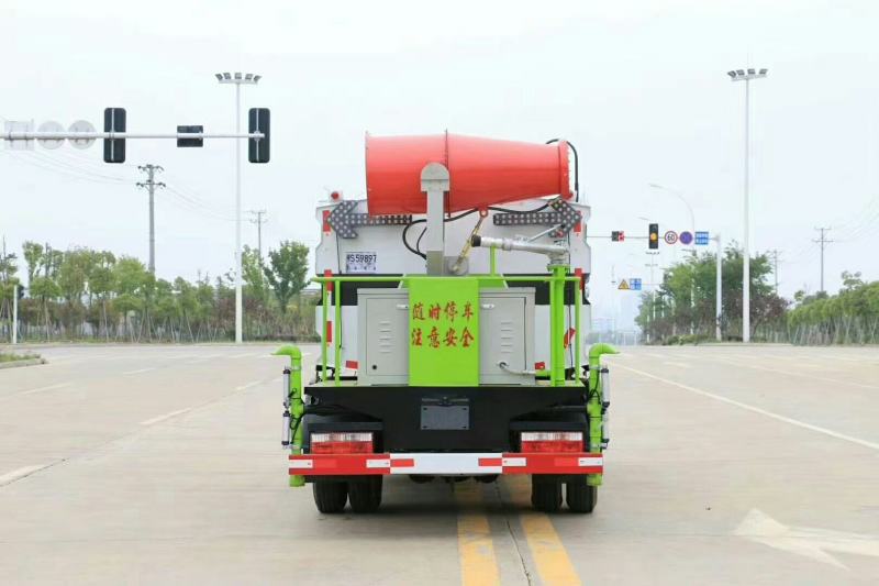 国六蓝牌小福瑞卡抑尘车