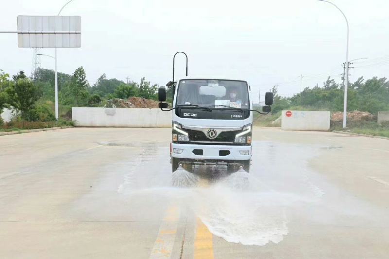 国六蓝牌小福瑞卡抑尘车