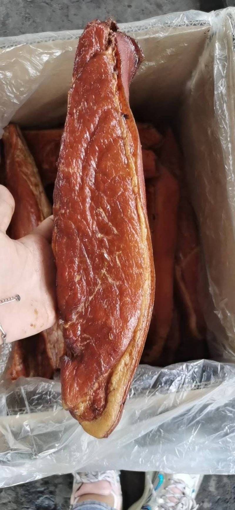 四川特产腊肉二刀肉烟熏肉电烤肉地摊跑量