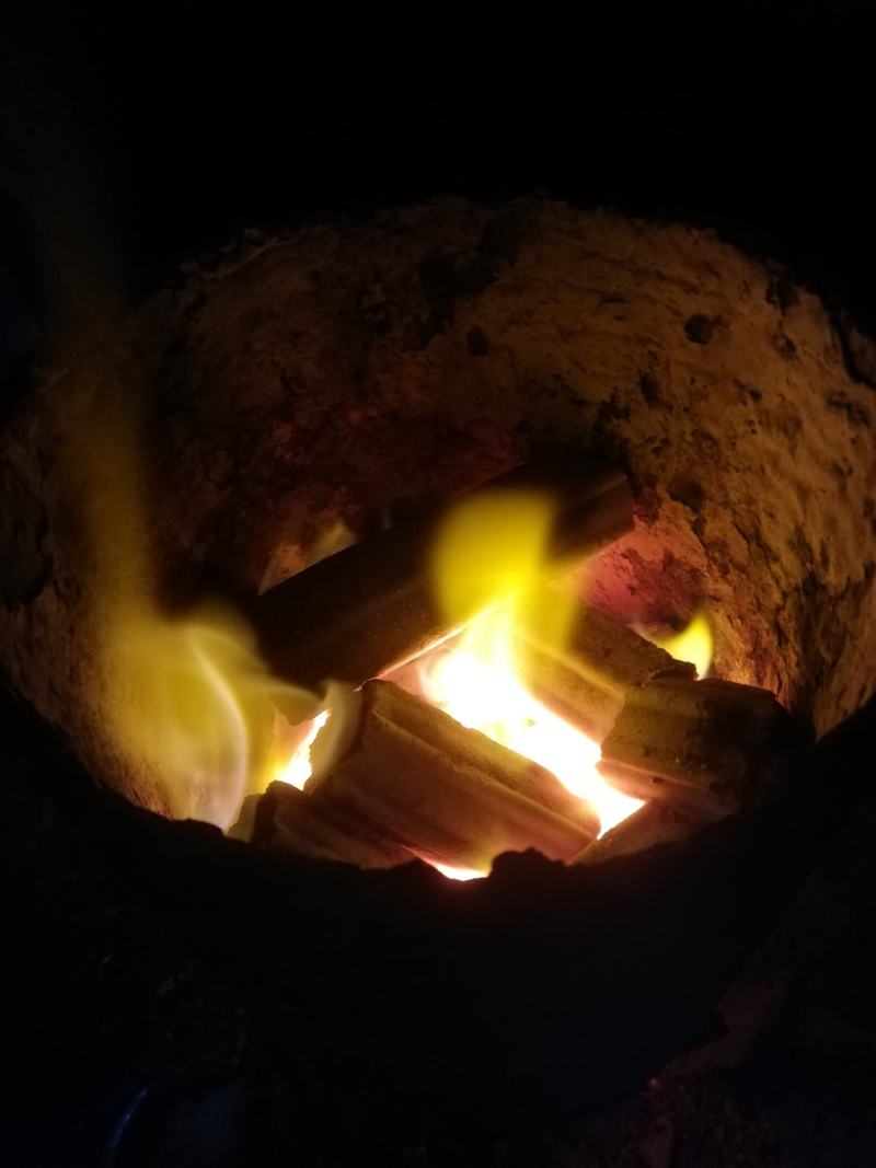机制木炭环保型果木炭量大质优价格优惠欢迎咨询采购