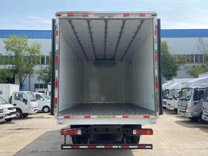 福田欧航国五/国六6.8米冷藏车