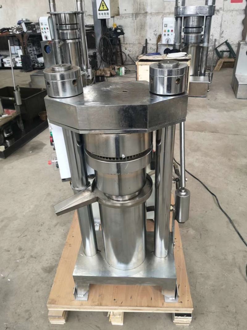 现货150型家用芝麻香油机全自动省电菜籽花生榨油机