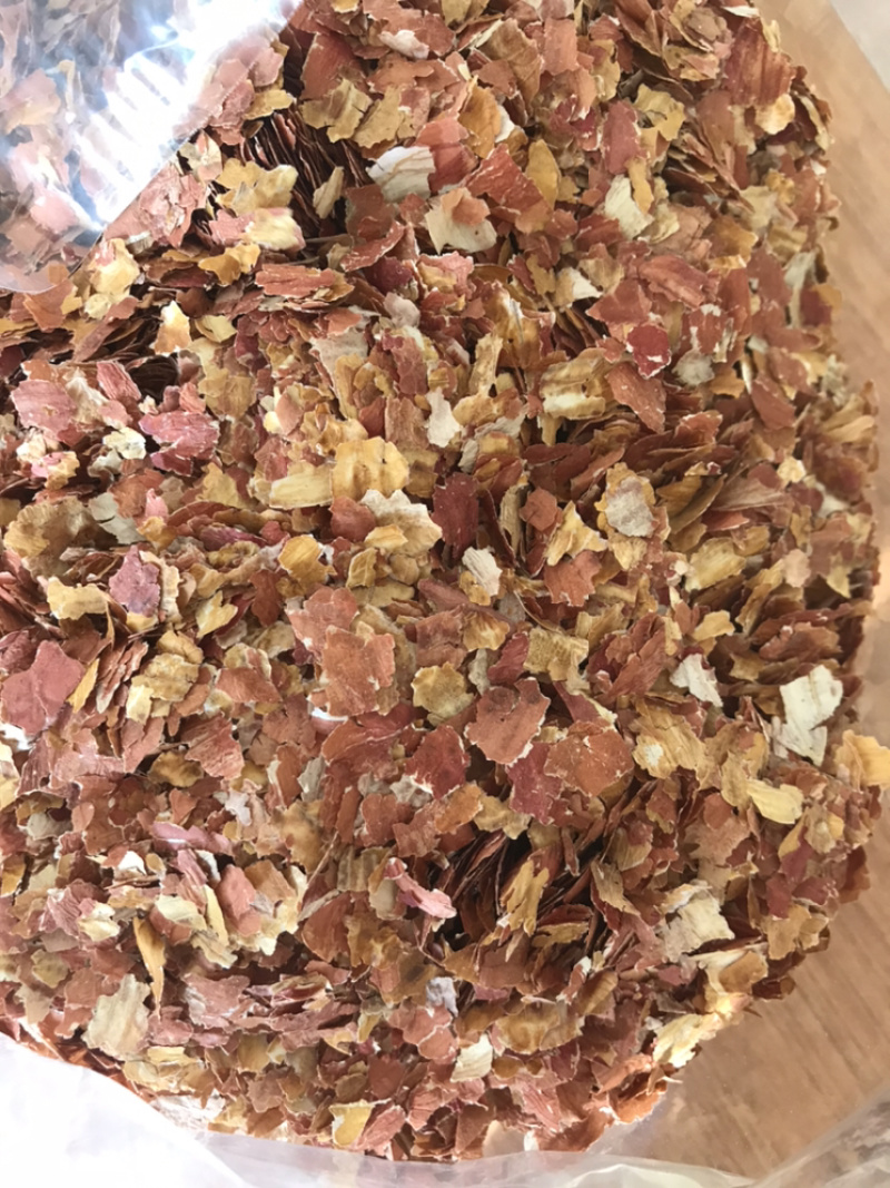 花生衣花生皮保庆药业花生衣货如图一颜色不一属于光线问题