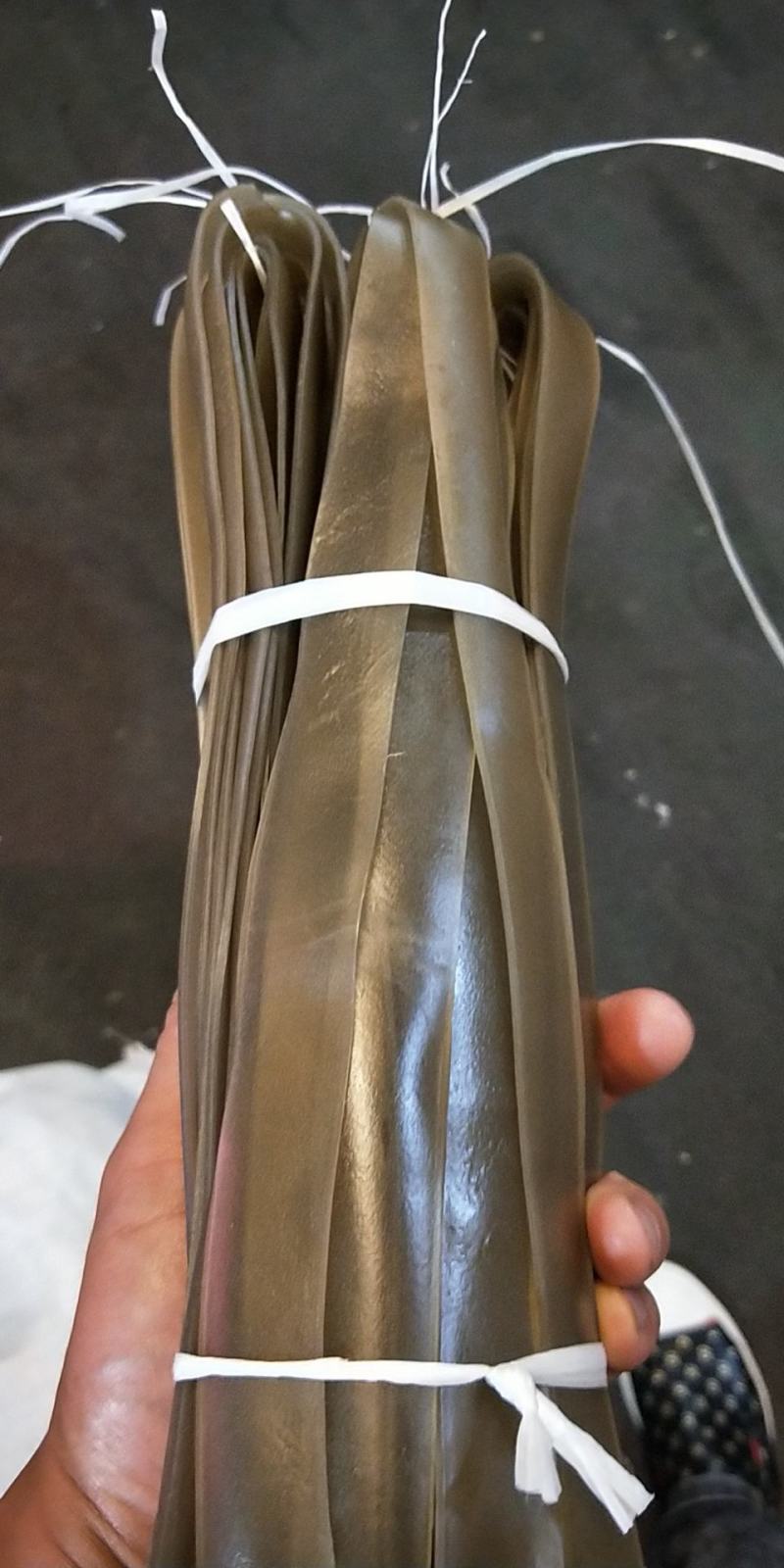 重庆武隆手工红薯粉皮，无杂质，优质材料，嫩滑爽口。