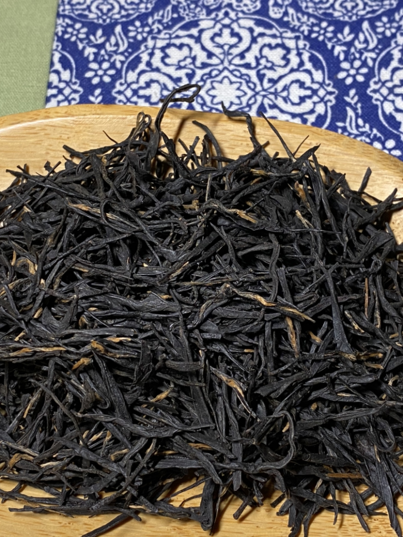 滇红茶景迈山黑紫娟红茶特价推广69元/150克散装送罐子