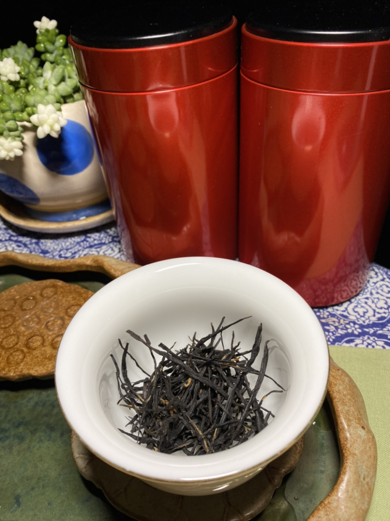 滇红茶景迈山黑紫娟红茶特价推广69元/150克散装送罐子