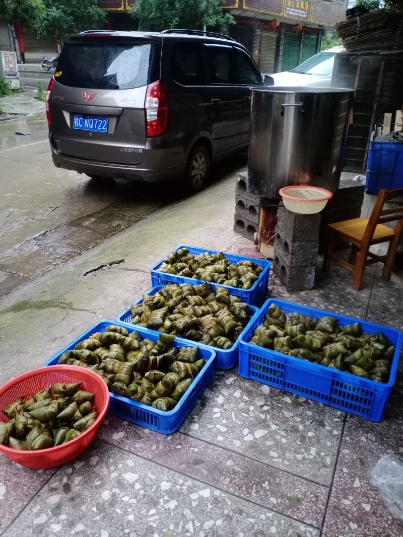 板栗粽，软糯味香，自家纯手工制作，无添加剂