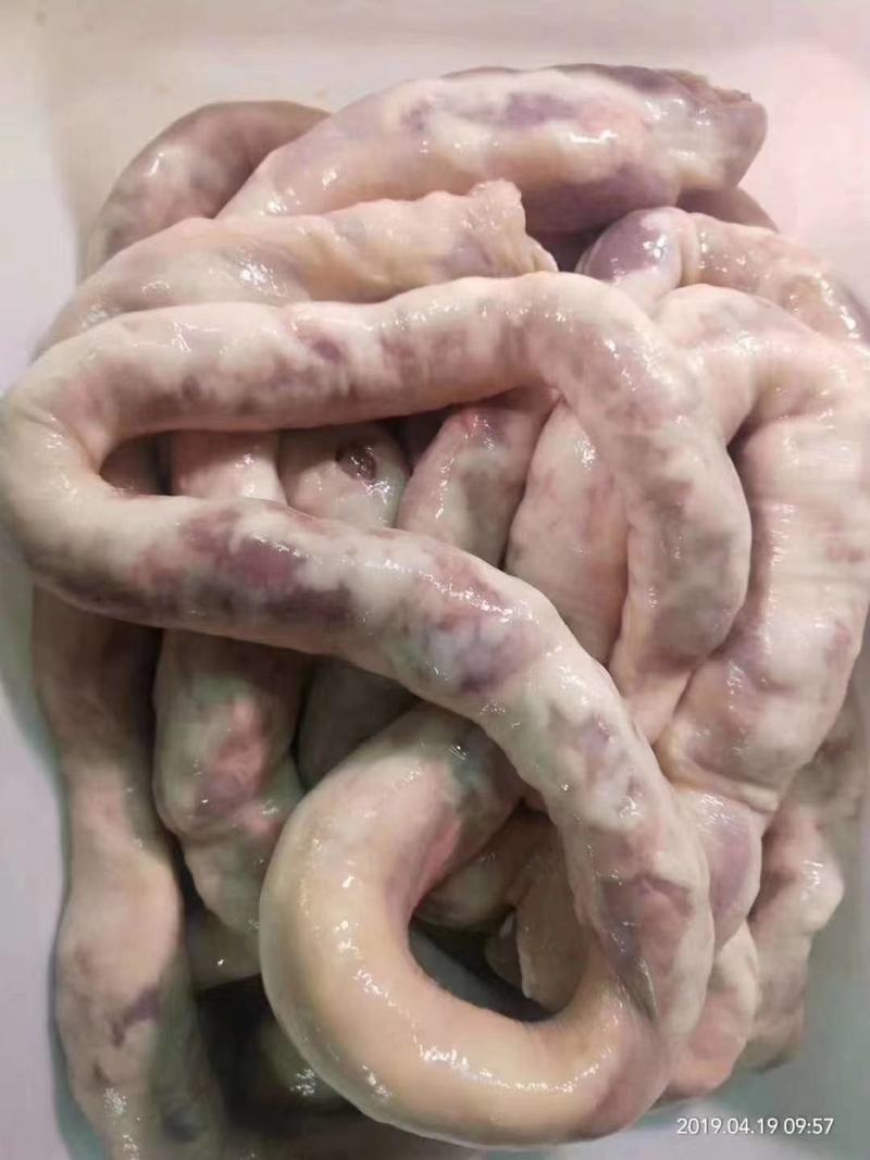 内蒙古锡林郭勒草地羔羊羊肉肠，一袋二斤，肉质鲜嫩。