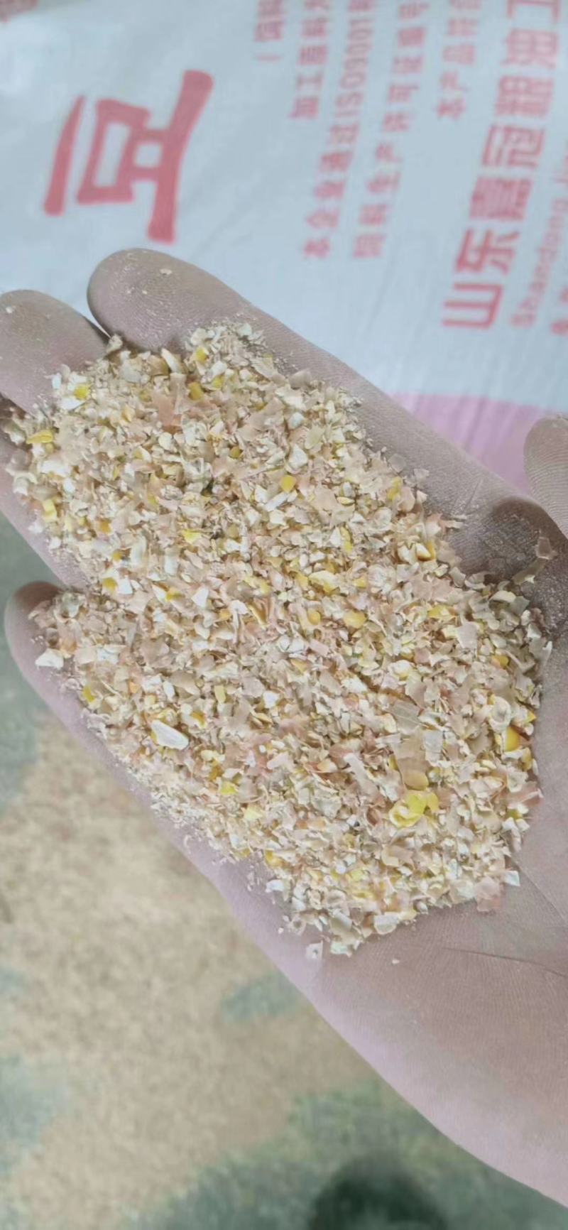 大量现货销售优质碎玉米，加工精细，价格实惠