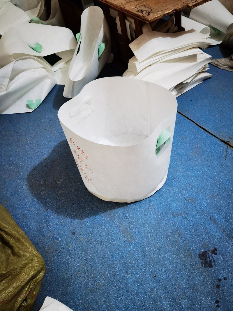 本厂专业生产无纺布美植袋，植树袋，接受定做任何尺寸，质优
