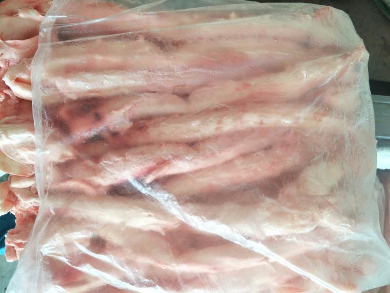 猪心管，新鲜猪喉管，黄喉管