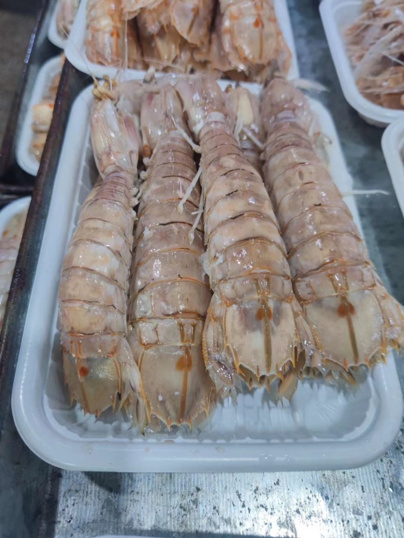 熟冻皮皮虾、虾爬子、肉质饱满、口感上乘、适合餐饮行业。