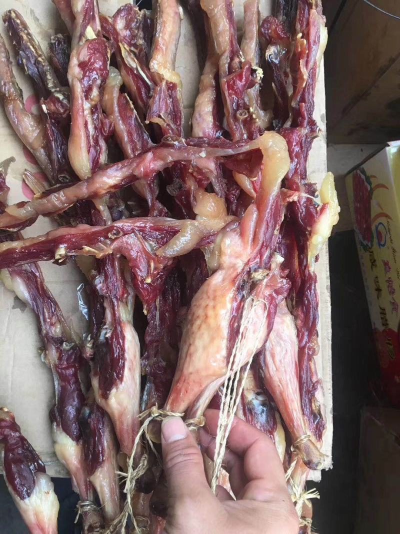 广式风味腊鸭条光滑红润煲仔饭腊肉干货糖酒味美瘦而不柴