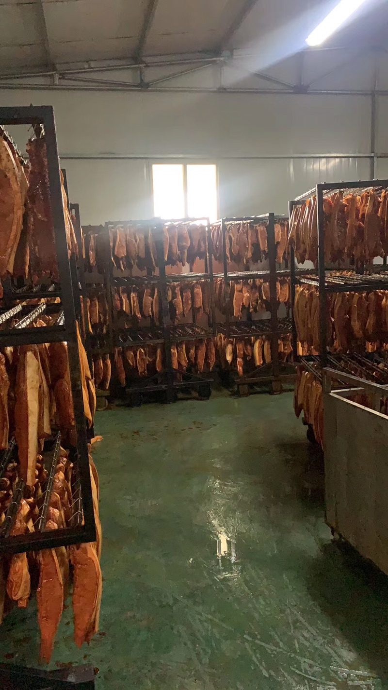 烟熏黄腊排骨（腊肉香肠源头工厂一手货源量大从优）