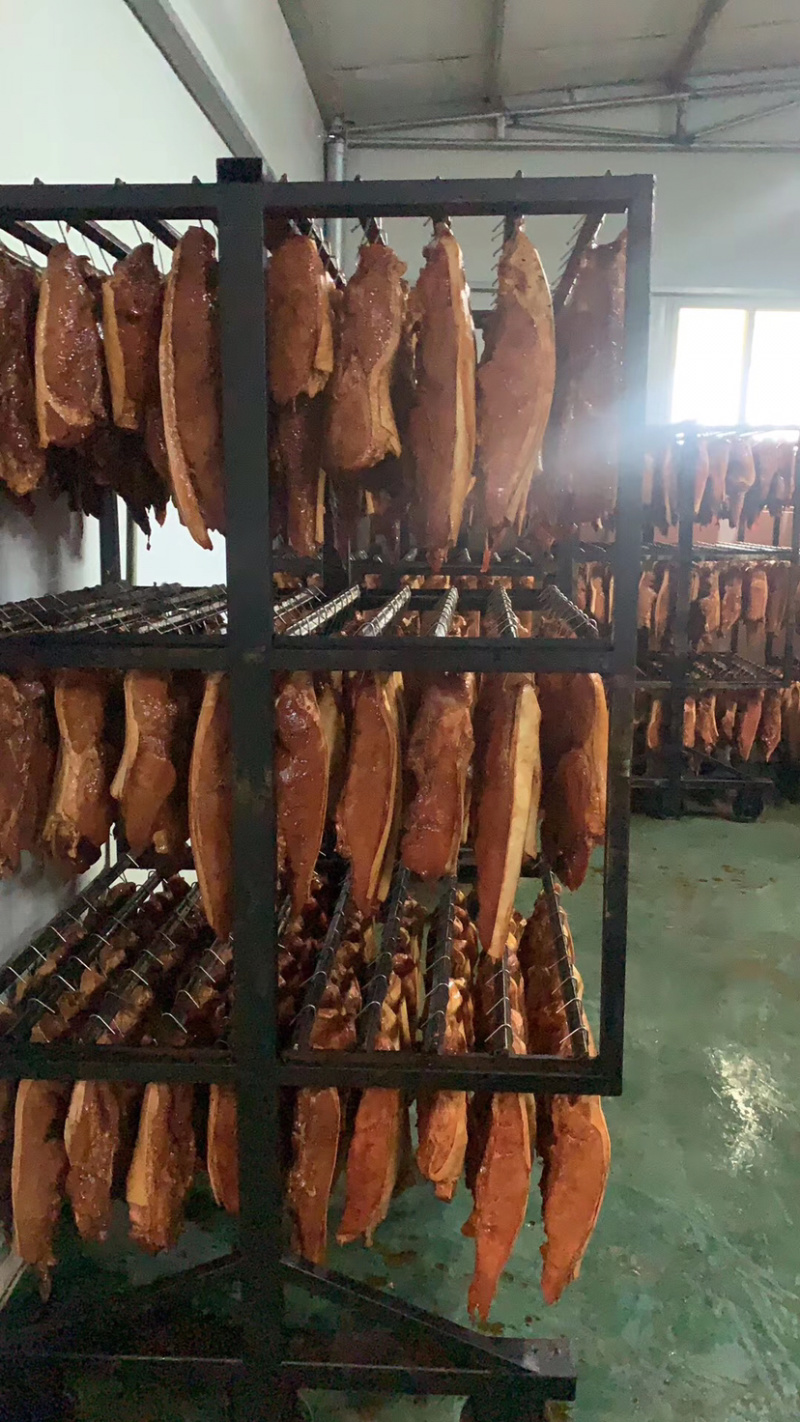 烟熏黄腊排骨（腊肉香肠源头工厂一手货源量大从优）
