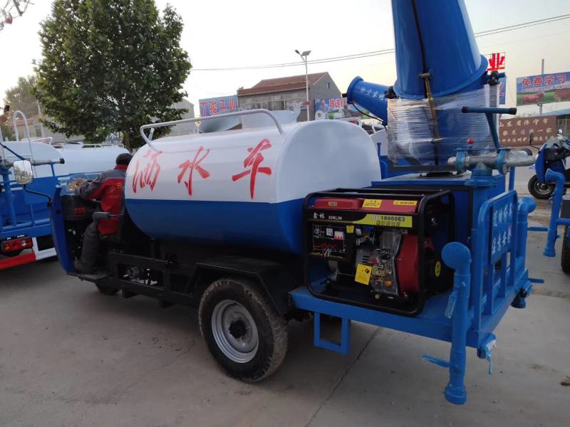 洒水车，二手洒水车，三轮洒水车，环卫洒水车