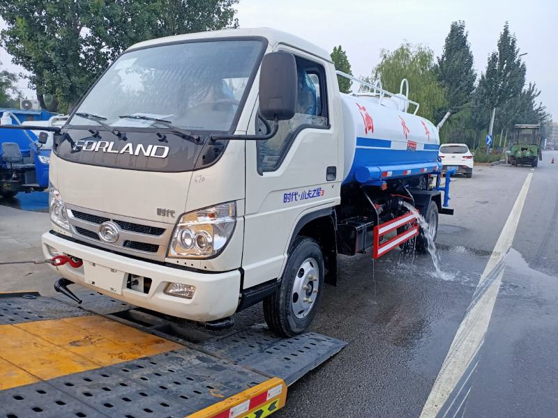 洒水车，二手洒水车，三轮洒水车，环卫洒水车