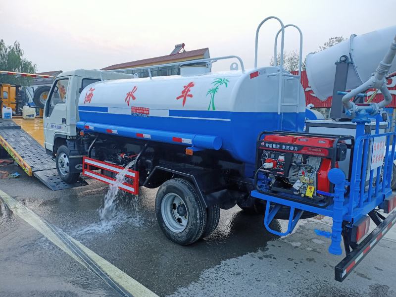 洒水车，二手洒水车，三轮洒水车，环卫洒水车