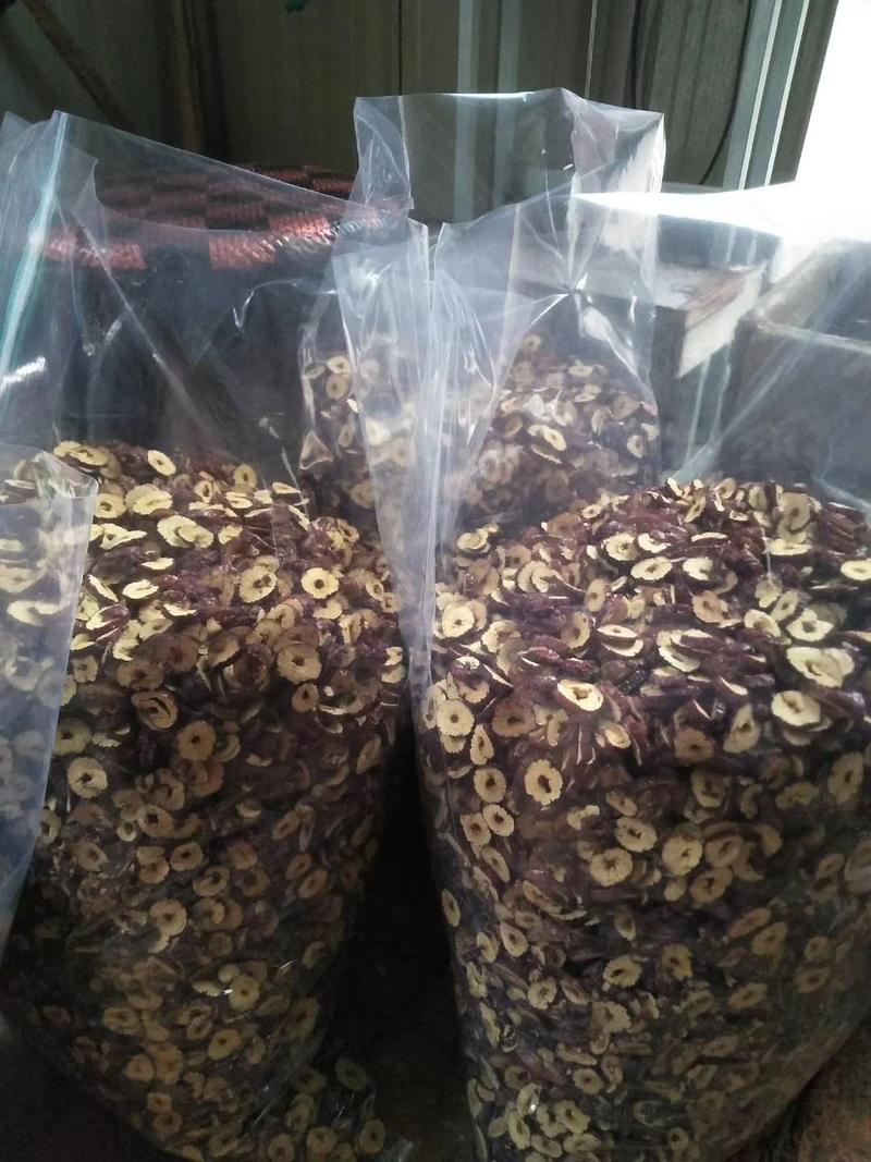 新疆红枣圈，精品枣干枣片，欢迎咨询，量大改价。