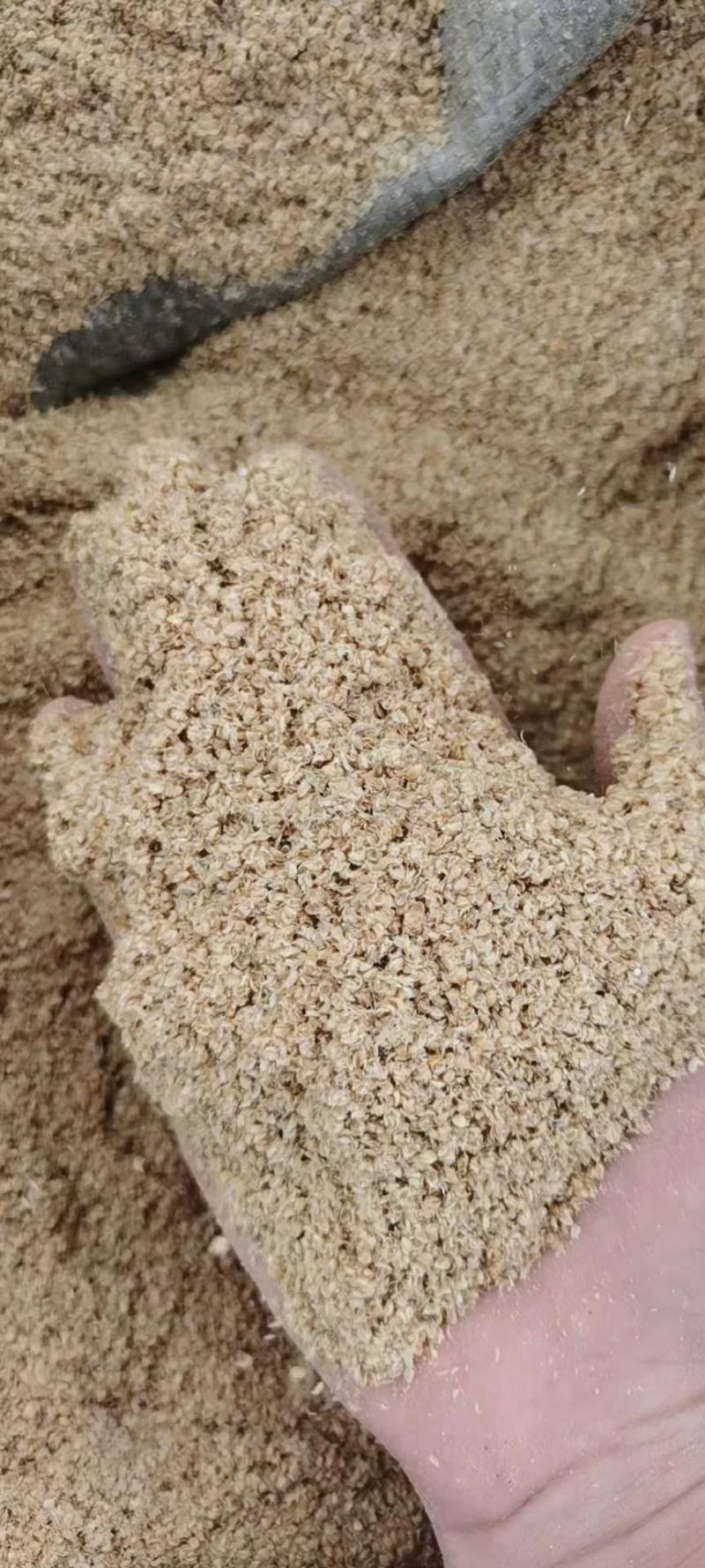 大量现货销售优质小米油糠，货源充足，加工精细，价格实惠