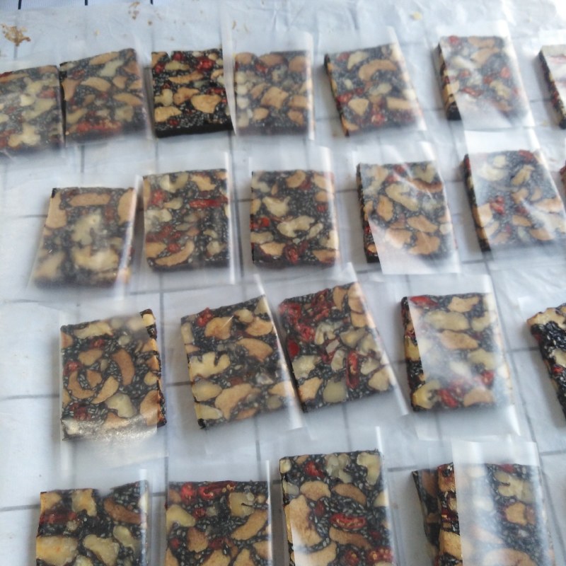 糖果，蜜饯，纯手工熬制，包邮。没有添加剂，欢迎选购