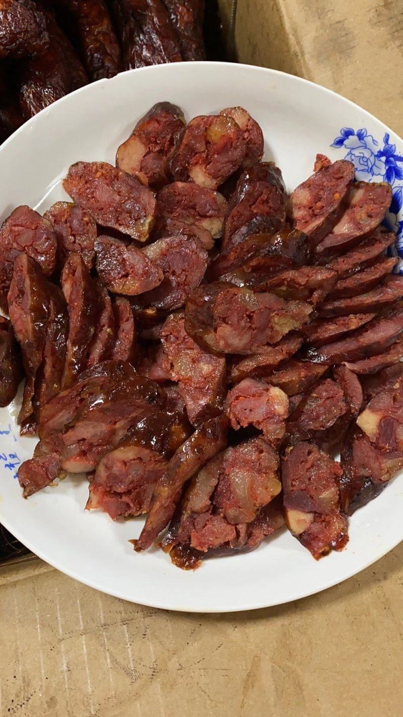 腊香肠不加粉味道好卖相好