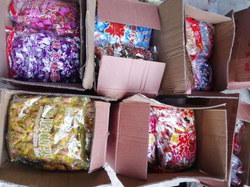 精品散装称斤糖果喜糖巧克力批发，一件30斤年货可混批